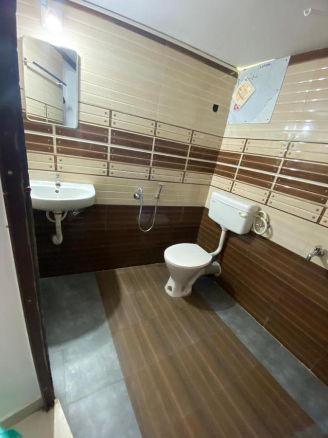 Maraiyūr Hotel Magnet מראה חיצוני תמונה